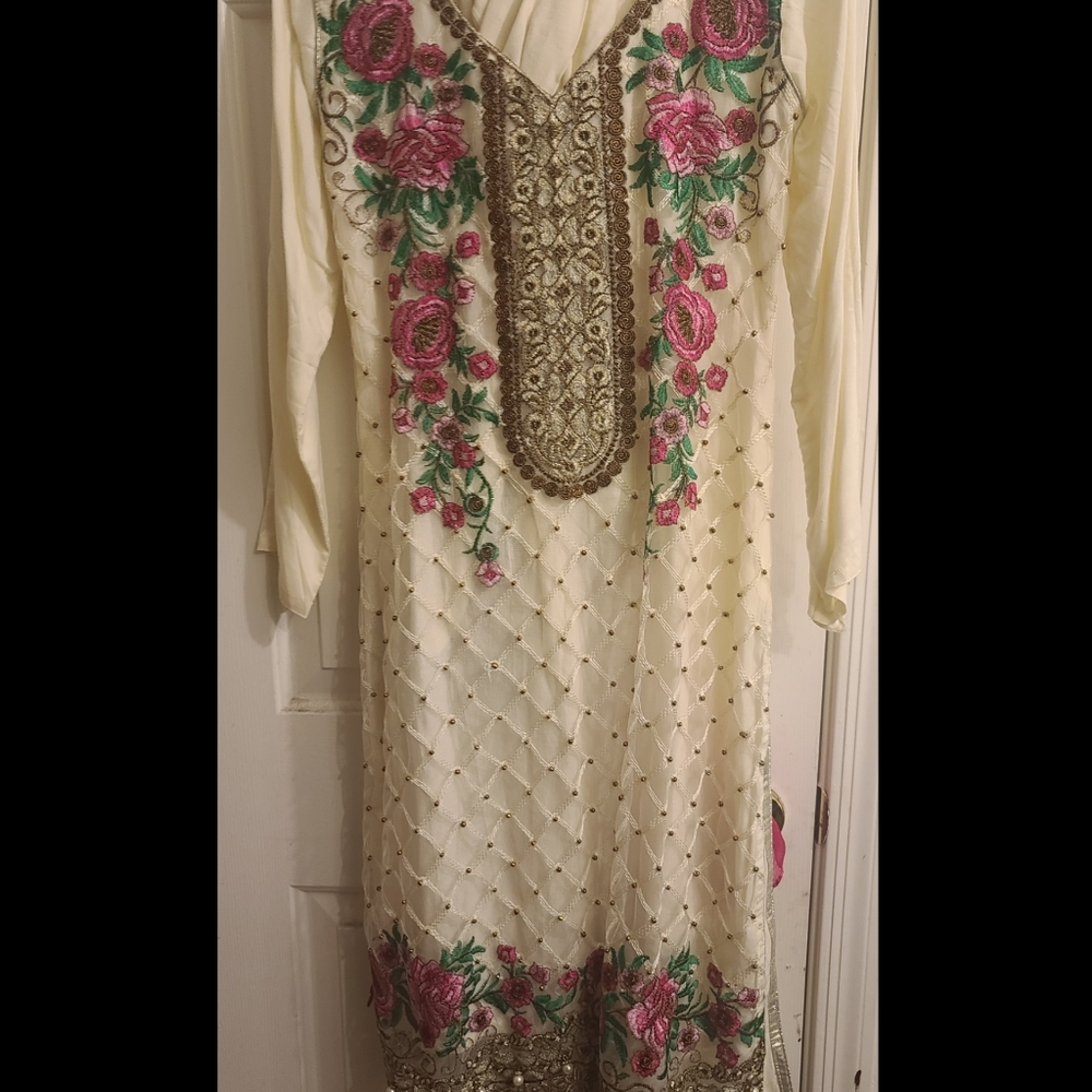Pakistani clothes